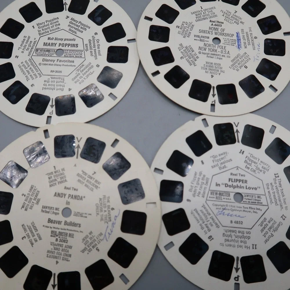Vintage View-Master Lighted Viewer Blue with lot of reels Disney Bambi‎ Snoopy